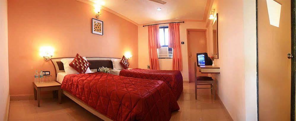 Om Shiv Hotel Madgaon Eksteriør bilde